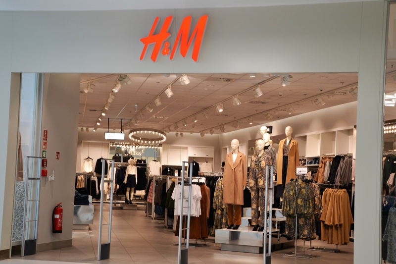 HM Store Front Women's Clothing