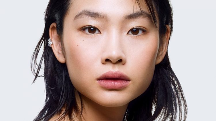 Hoyeon Jung stars in Chanel N.1 de Chanel campaign.