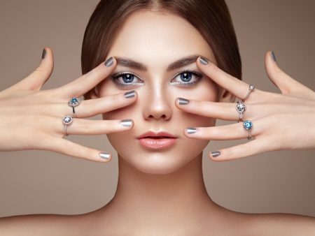 Model Silver Metallic Manicure Rings Beauty