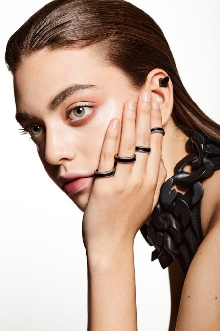 Nicol Kirilova Takes the Spotlight for Harper's Bazaar Vietnam Nicol Kirilova Takes the Spotlight for Harper's Bazaar Vietnam