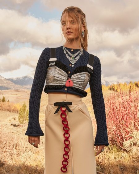 Roos Abels is Western Glam in Cartier Jewelry for Modern Luxury Roos Abels is Western Glam in Cartier Jewelry for Modern Luxury