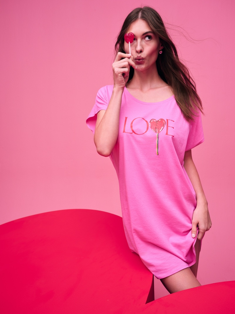 Grace Elizabeth poses for Victoria's Secret Valentine's Day 2022 campaign.