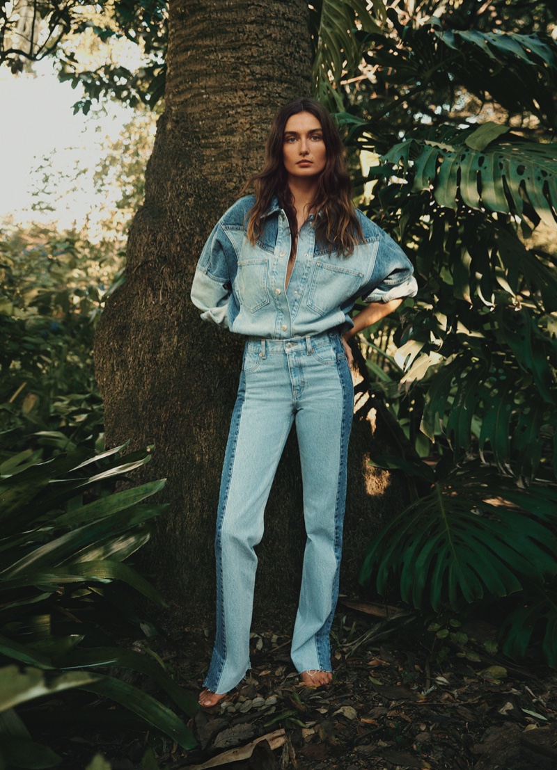 Mango's 2022 denim collection features 100% sustainable properties.