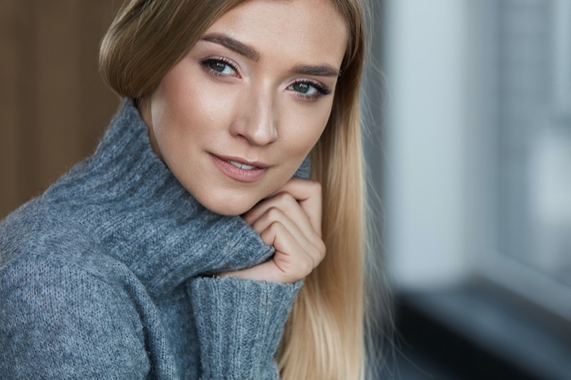 Model Beauty Turtleneck Sweater Winter