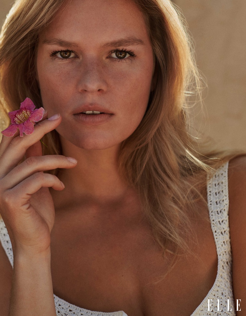 Anna Ewers Face Beauty