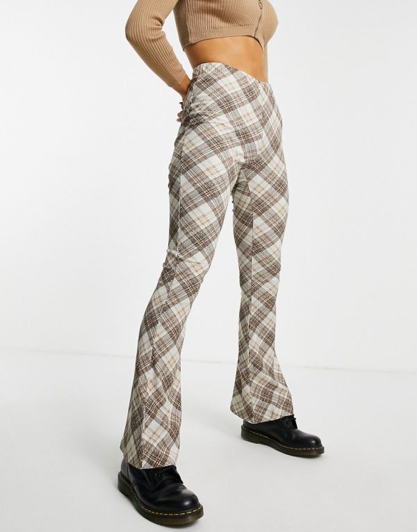 Topshop crinkle flared pant in neutral check print-Multi