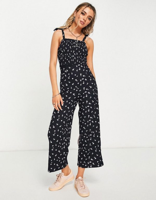 Topshop shirred bodice jumpsuit in ditsy floral print-Black