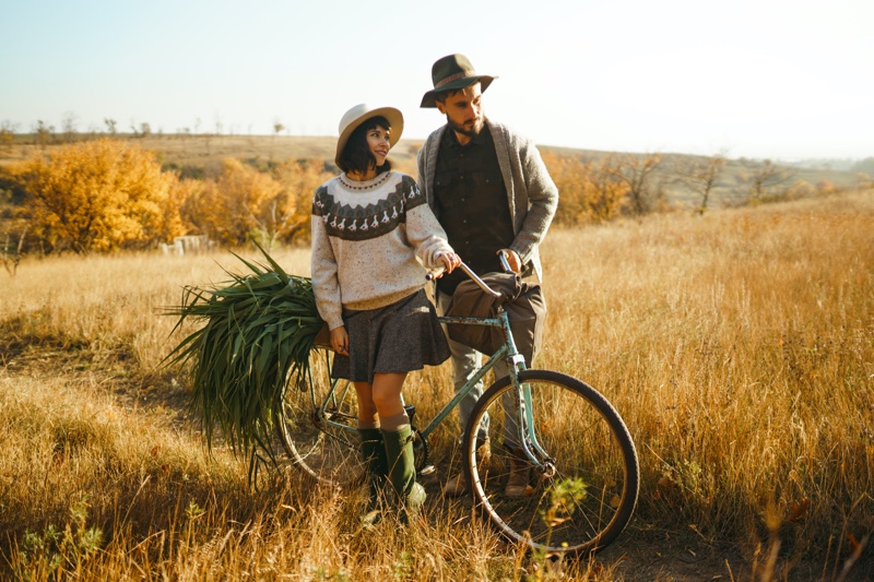 Couple Outdoor Field Rustic Fashion Sweaters Hat