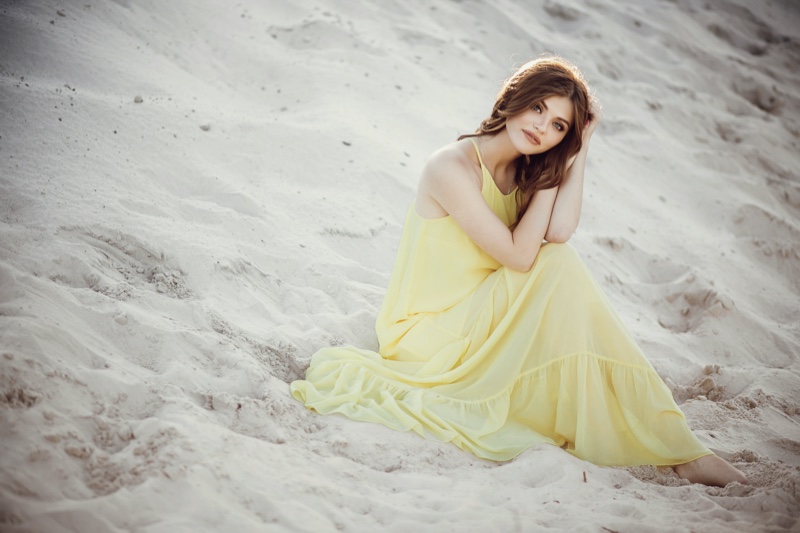 Model Beach Yellow Dress