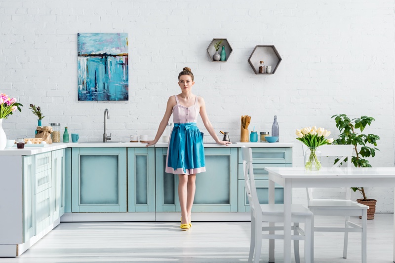 Woman Home Kitchen Domestic Wall Art Blue