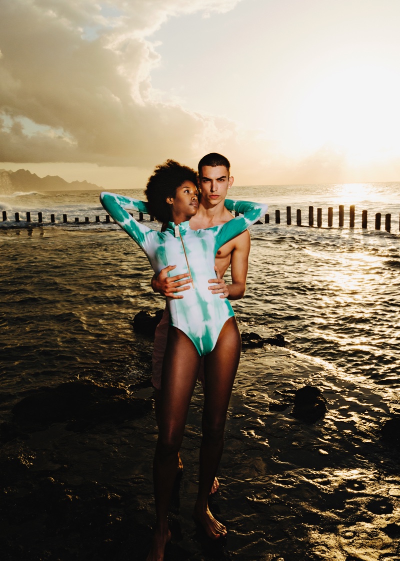 Lissandra Blanco Models Warm-Weather Style for Mujer Hoy