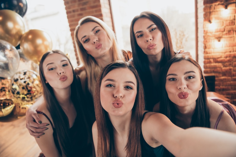 Models Selfie Party Kissy Face