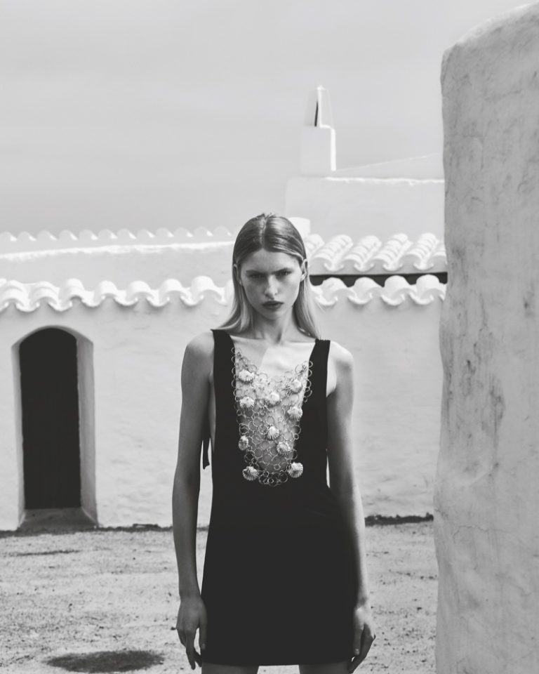 Olga Holinka InStyle Spain Summer Minimal Fashion Editorial