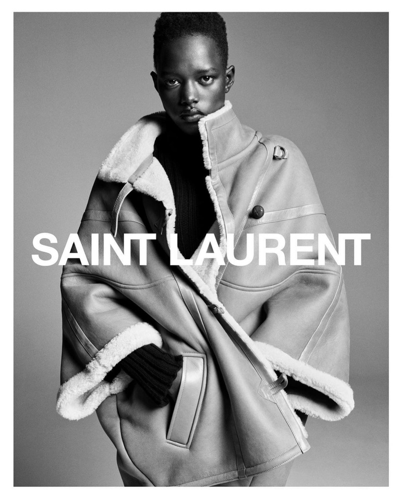 Saint Laurent Icare, the new shopping bag for 2022 - ZOE Magazine