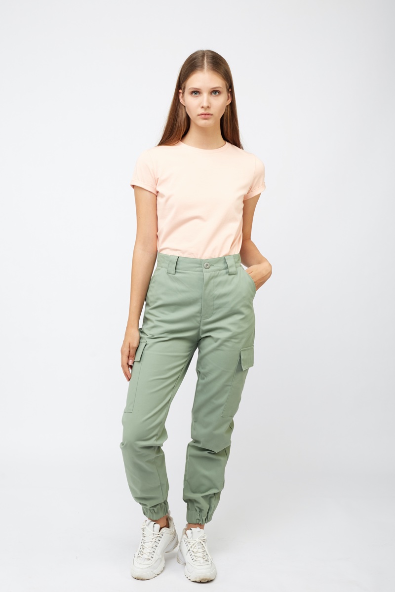 T-Shirt Green Cargo Pants Outfit