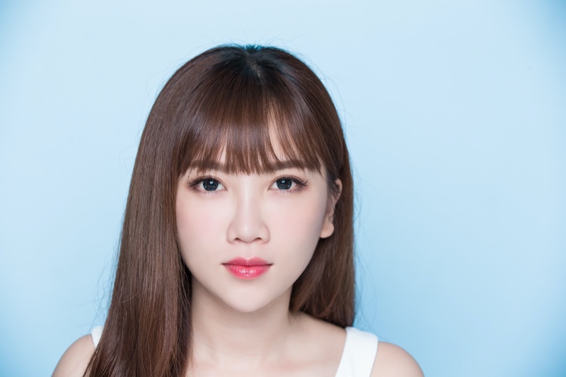 Asian Woman Contact Lenses