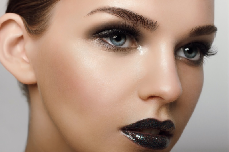 Beauty Blue Eye Contacts Dark Lipstick