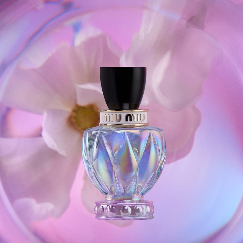 Miu Miu Twist Eau de Magnolia Bottle