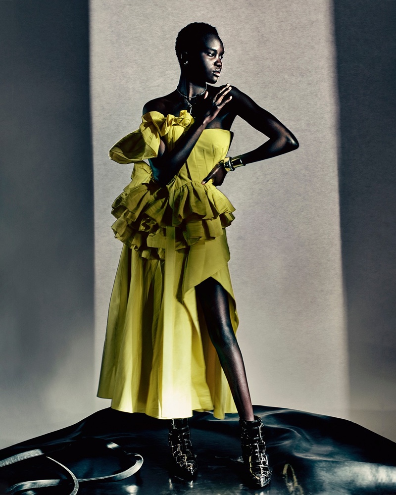 Alexander McQueen Delivers Bold Shapes for Fall 2022 Campaign