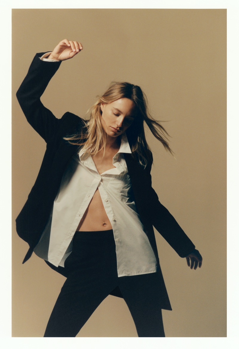 Maya Stepper Models Timeless Essentials in Rag & Bone's Icons Collection