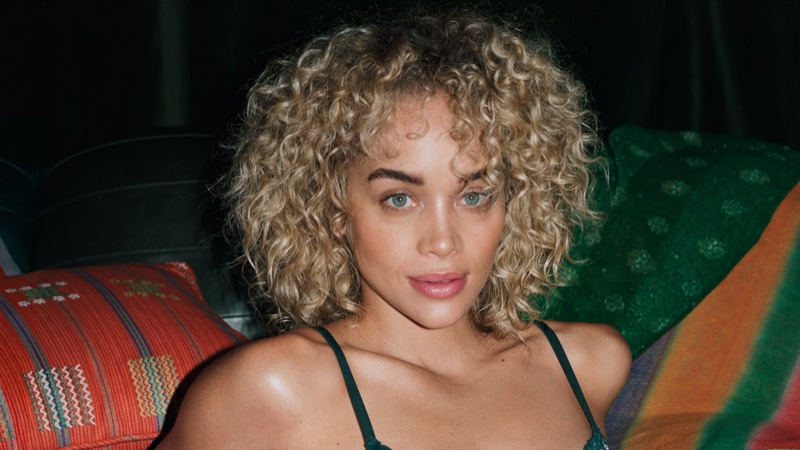 Jasmine sanders victorias secret fall 2022 campaign