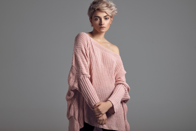 Model Pink Oversized Sweater Short Hair