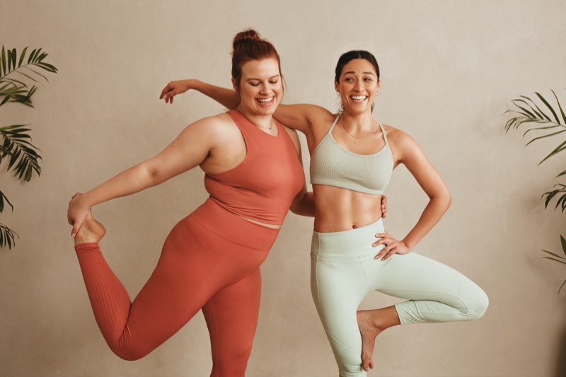 Plus Size Woman Thin Friends Workout Outfits Yoga