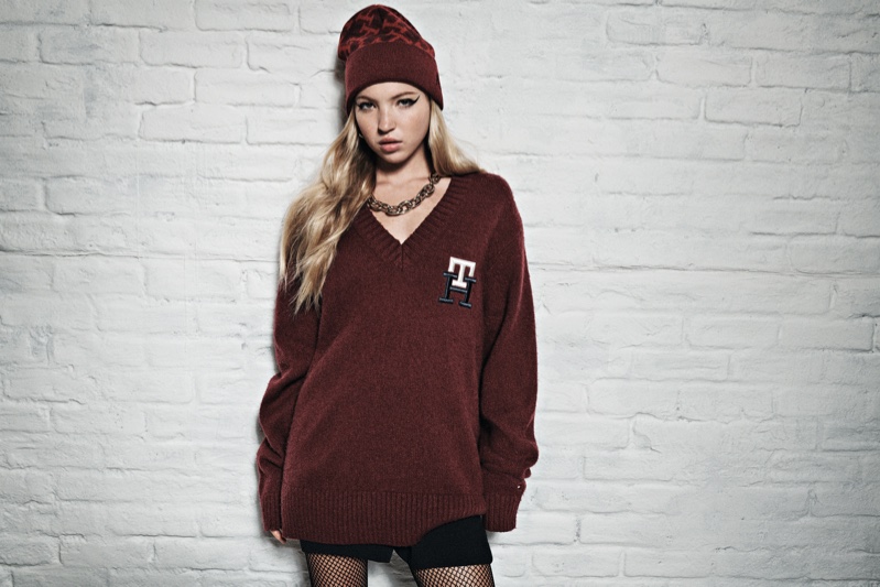 Lila Moss Tommy Hilfiger Sweater Beanie Fall 2022 Campaign
