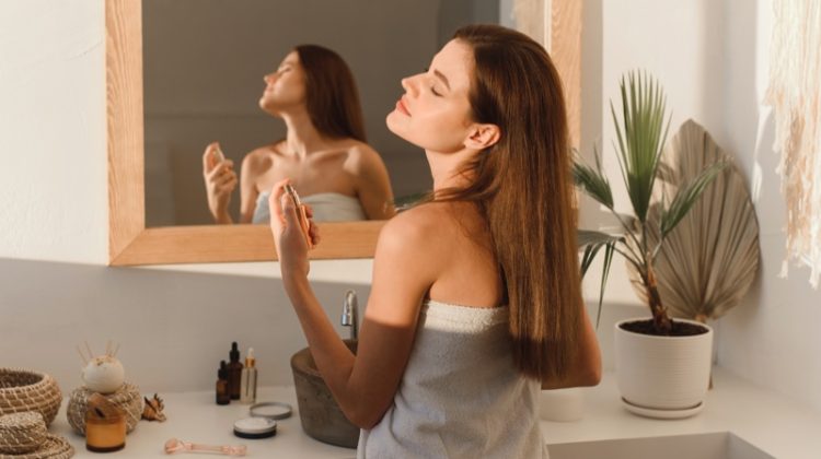 How to Properly Apply Perfume