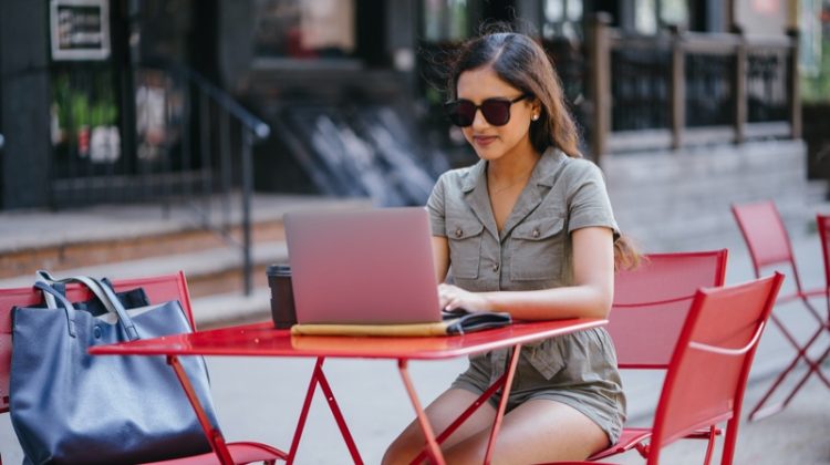 Things to Look for When Online Fashion Shopping