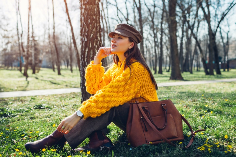 yellow sweater outfit ideas