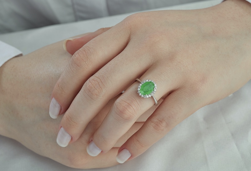 Hand Green Diamond Ring
