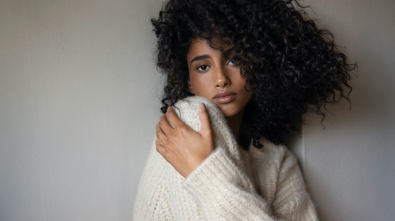 Imaan & Kirsty Get Cozy in Loro Piana 'Cocooning' Collection