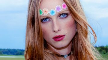 Rianne van Rompaey Flower Makeup