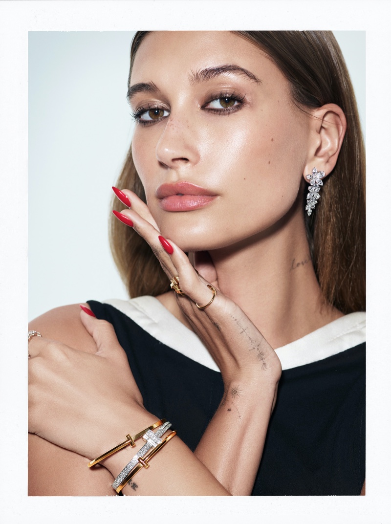 Hailey Bieber Face Tiffany Co Holiday 2022 Campaign