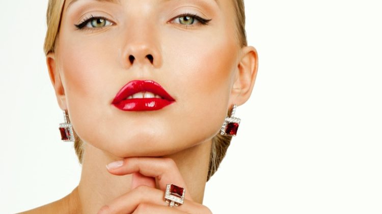 Model Beauty Ruby Earrings Ring