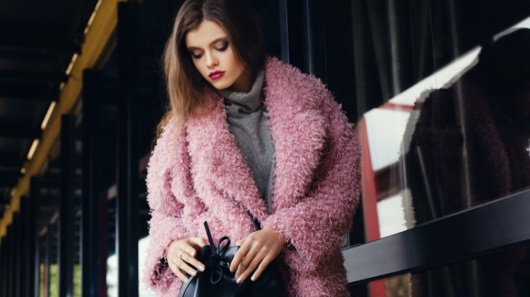 A Woman’s Guide to Dressing Up in Cooler Weather