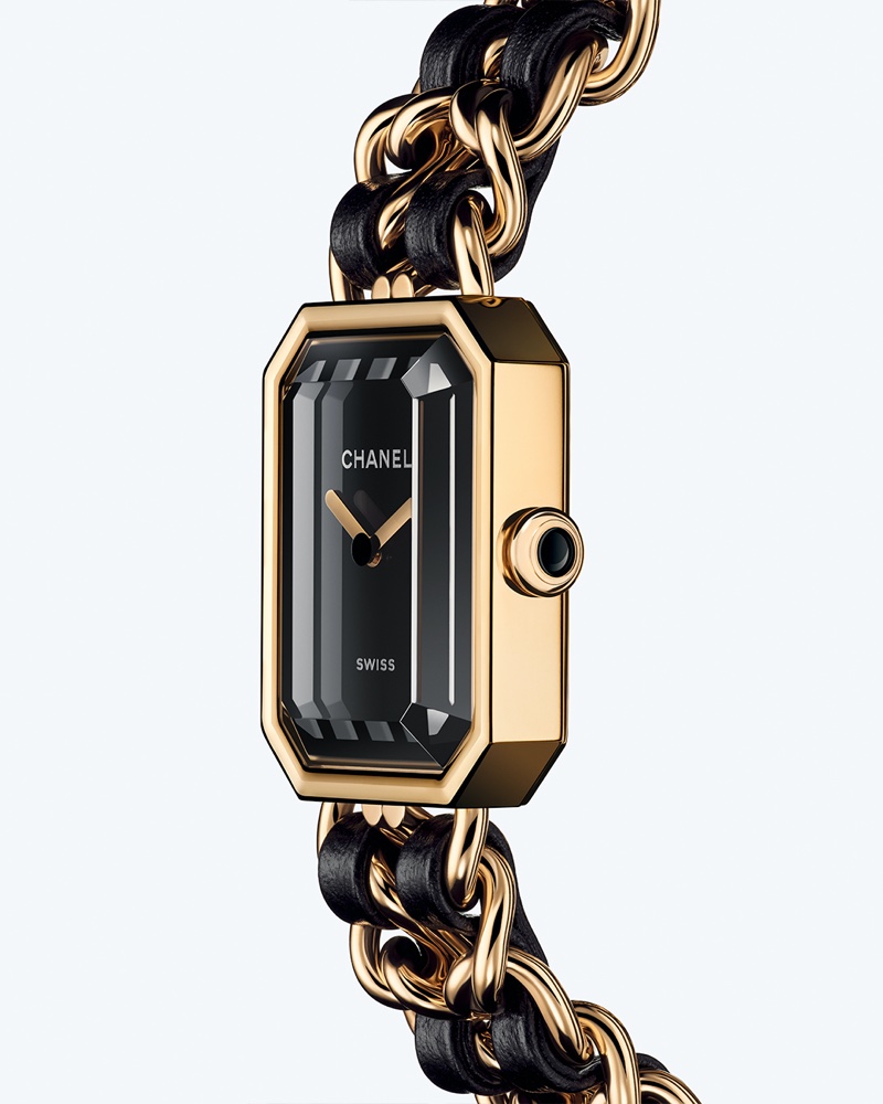 The Chanel Première Édition Originale watch comes with a metal and leather bracelet.