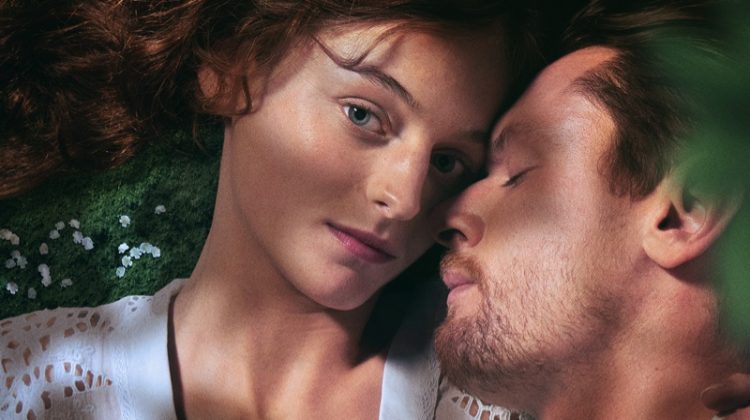 Emma Corrin Embraces 1920s Style in ‘Lady Chatterley’s Lover’