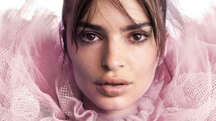 Emily Ratajkowski Blooms for Viktor & Rolf Flowerbomb Perfume Emily Ratajkowski Viktor & Rolf Flowerbomb Perfume