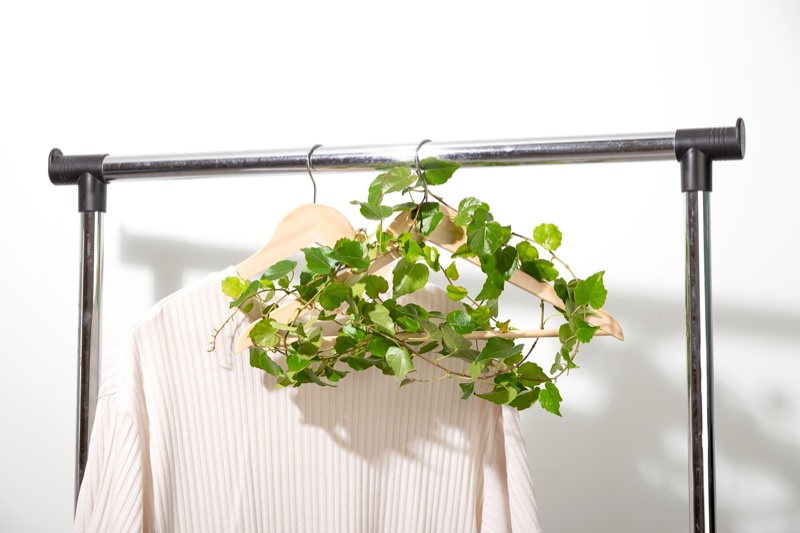 Environmental Fashion Leaf Hanger