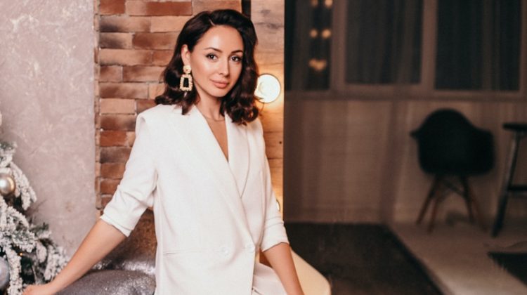 5 Must-Have Pieces for Working Women