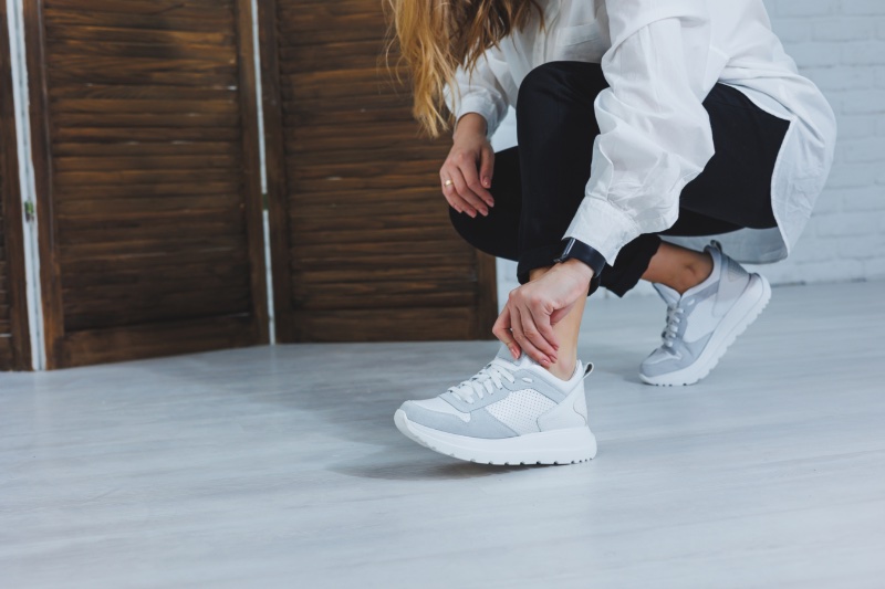 Woman Modern Sneakers