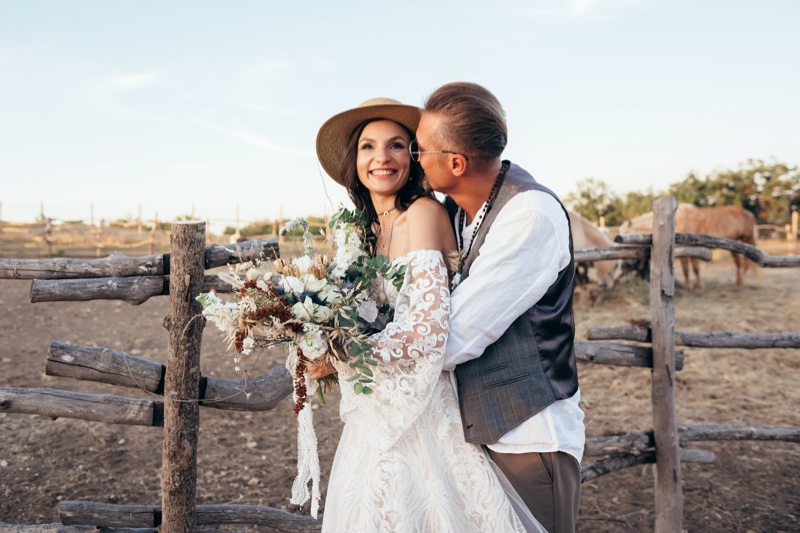 Boho Bride Smiling Lace Sleeves