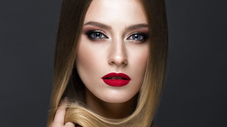 How Hair Gloss Treatments Can Revitalize Dull & Damaged Hair