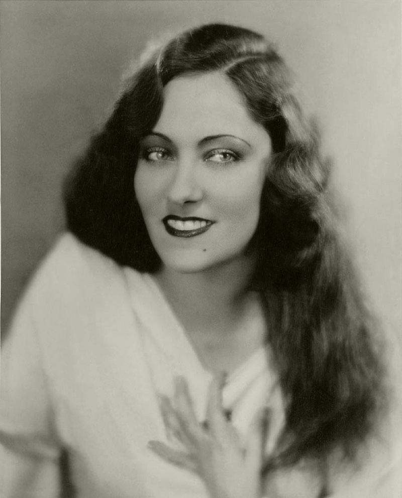 Gloria Swanson 1920s Makeup Thin Eyebrows