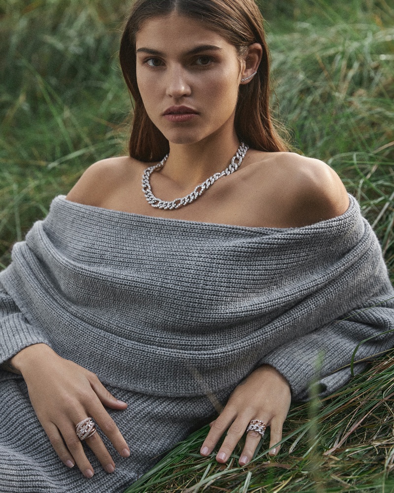 Julieta Gracia Shines in Jewelry for Rabat Magazine
