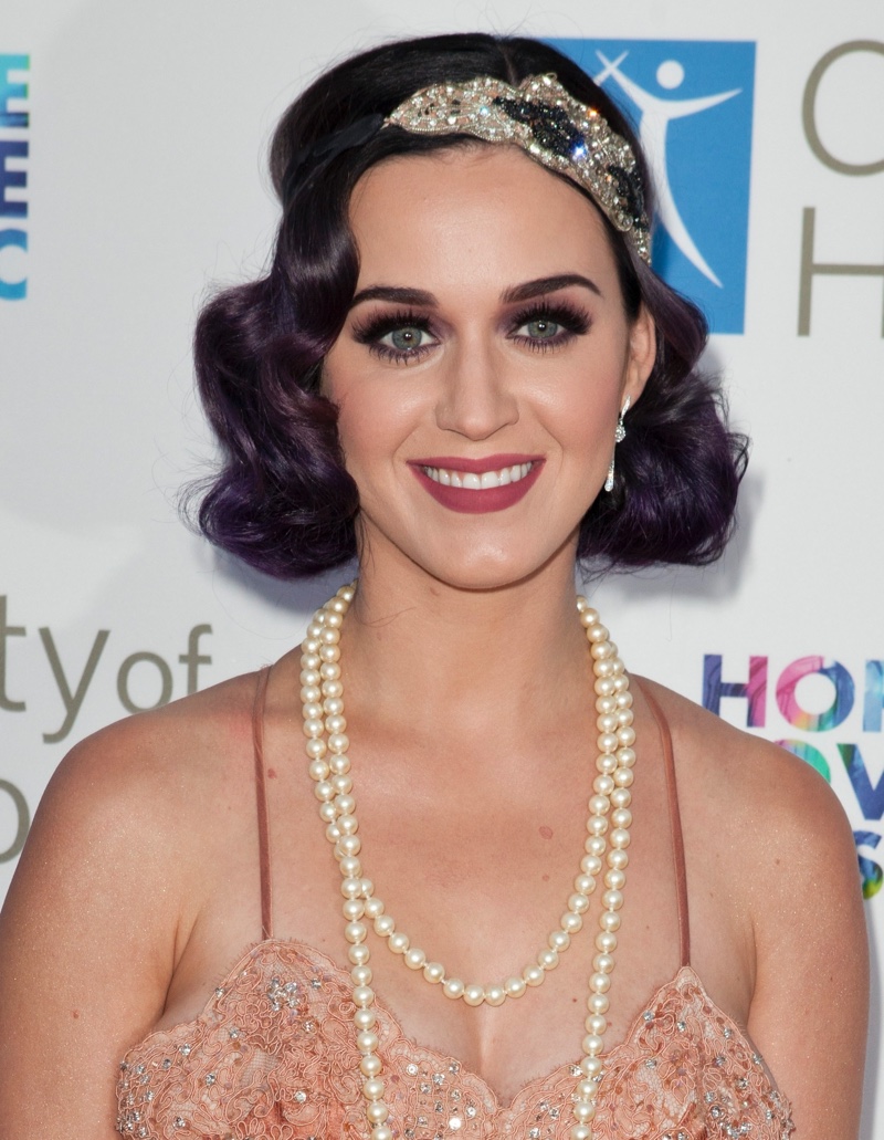 Katy Perry 1920s Makeup Smoky Eyes