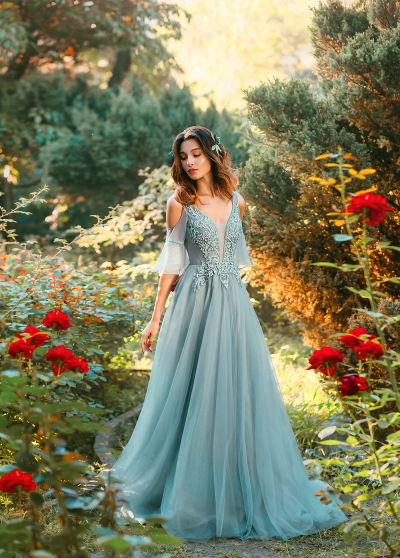 Long Prom Dresses to Turn Heads: Prom Dress Ideas