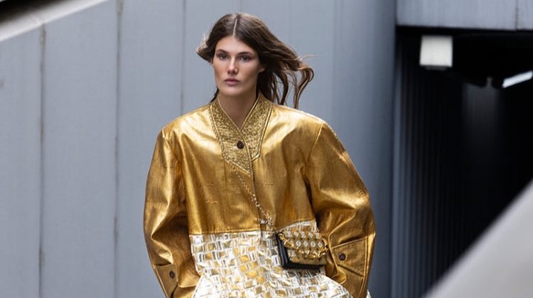 Lucia Lopez Shines in Street Style for La Vanguardia